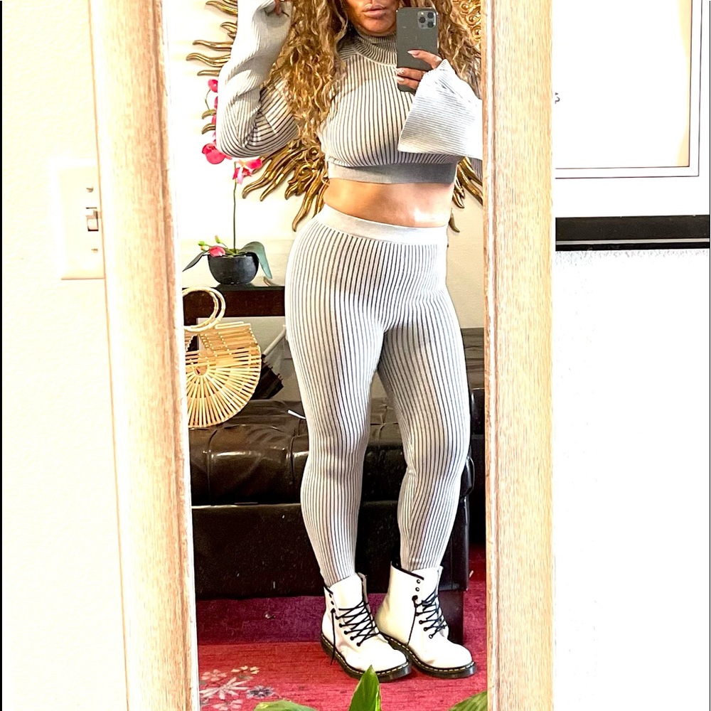 Fashion nova knit legging 2 pieces set.